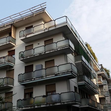 Ferienwohnung Rocca View Central Flat Arona Exterior foto