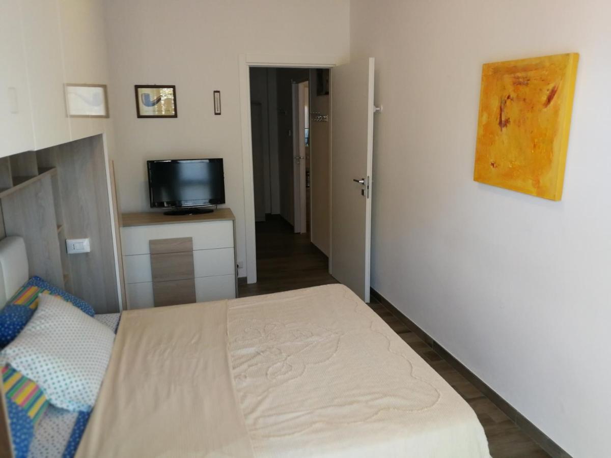Ferienwohnung Rocca View Central Flat Arona Exterior foto
